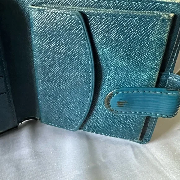 Louis Vuitton Teal Epi Textured Wallet - Picture 7 of 13
